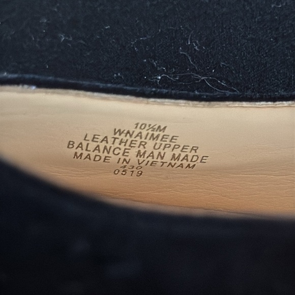 Nine West Aimee  Sz 10 1/2 pointed Mary-Jane Flats Black suede side buckle shoes - Picture 12 of 12